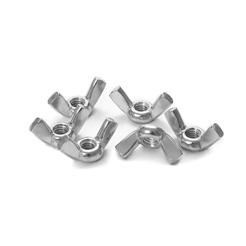 လုံးဝန်းသော နားတောင်ပံ အခွံမာသီးများ